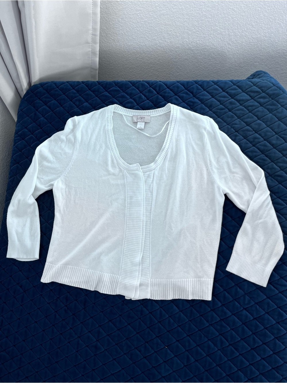 White Lightweight Cropped Cardigan Sweater by LOFT Women’s Size Small Cozy Top